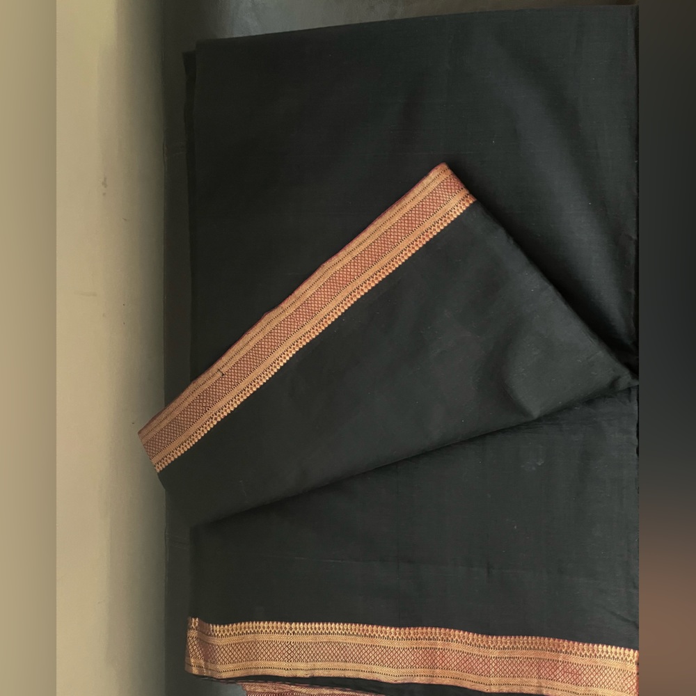 New black & bronze Gold Maroon Border 100% Cotton Woven  Mangalgiri fabric 7 yds